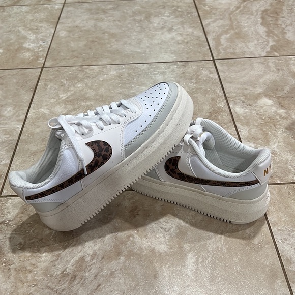 Women’s NIKE COURT VISION ALTA  size 9.5 color White - Picture 5 of 11